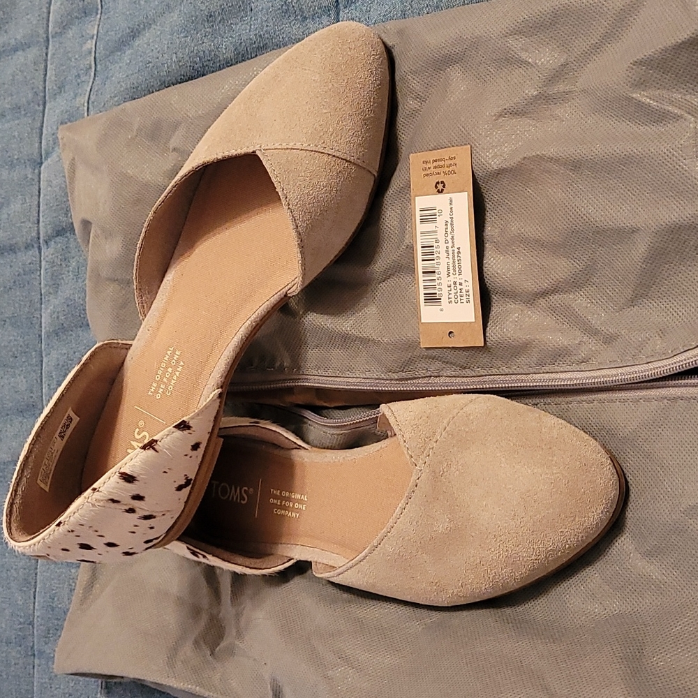 Toms women's suede shoes